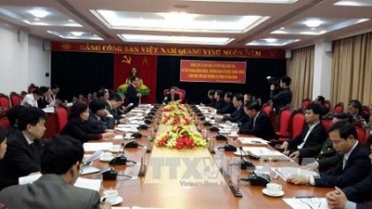 Đồng chí Tô Huy Rứa làm việc với Ban Thường vụ Tỉnh ủy Hòa Bình 