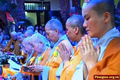 Mùa Vu lan báo hiếu lại về