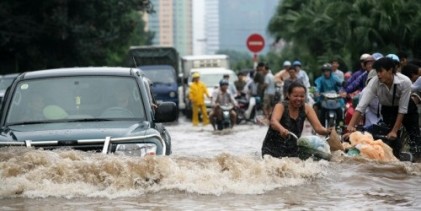 Biển Đông có nguy cơ lốc xoáy và gió giật, vùng núi phía Tây miền Trung nắng nóng 