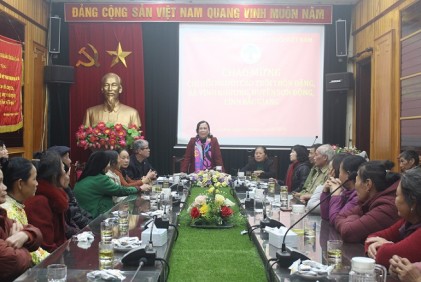 Chủ tịch Hội NCT Việt Nam Phạm Thị Hải Chuyền tiếp và làm việc với Đoàn đại biểu Chi hội NCT tiêu biểu thôn Đặng, xã Vĩnh Khương, huyện Sơn Động, tỉnh Bắc Giang