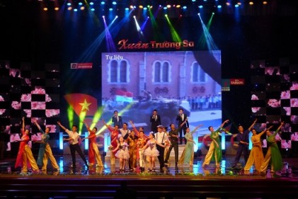 Xuân Trường Sa 2015 - Sâu nặng nghĩa tình cả nước hướng về biển, đảo 