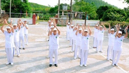 Giúp người cao tuổi cải thiện thể chất và tinh thần 