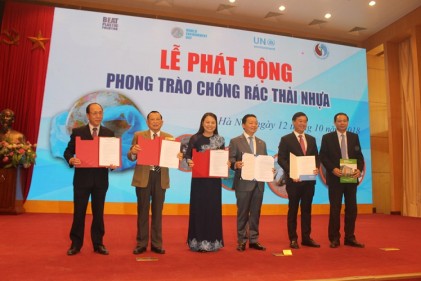Phát động phong trào “Chống rác thải nhựa”, hưởng ứng chiến dịch làm cho thế giới sạch hơn năm 2018