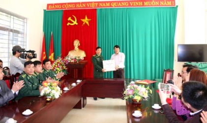 Xuân về với chiến sĩ quân hàm xanh nơi địa đầu Tổ quốc 