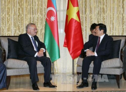 Chủ tịch nước Trương Tấn Sang gặp Thủ tướng Azerbaijan 