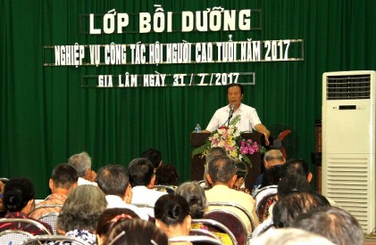 Hội NCT huyện Gia Lâm tập huấn, bồi dưỡng nghiệp vụ công tác cho cán bộ hội năm 2017