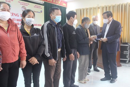 Chủ động, sáng tạo triển khai nhiệm vụ, đưa Nghị quyết Đại hội VI vào cuộc sống