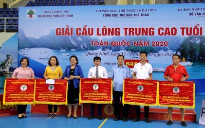 Bế mạc Giải Cầu lông trung cao tuổi toàn quốc năm 2020 