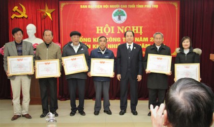Hội NCT tỉnh Phú Thọ: Tổng kết công tác năm 2020, triển khai nhiệm vụ năm 2021