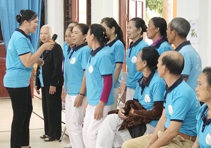 Mang niềm vui đến với người cao tuổi
