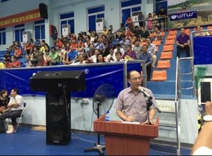 Phó Chủ tịch Nguyễn Hòa Bình dự khai mạc Giải Cầu lông trung cao tuổi toàn quốc năm 2018; thăm tặng quà NCT có hoàn cảnh khó khăn tỉnh Quảng Ngãi