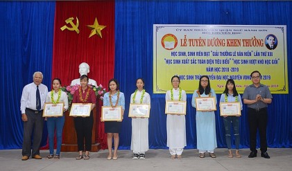Tấm gương nhà giáo lão thành
