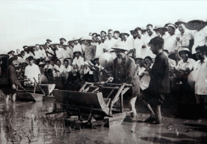 Về sự thống nhất giữa chính trị, văn hóa và đạo đức trong tư tưởng Hồ Chí Minh 