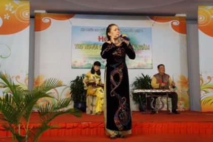 Hội Người cao tuổi Quận 1 tổ chức Hội thi thơ Người cao tuổi năm 2014. 