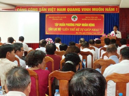 Hội NCT tỉnh Bạc Liêu tập huấn phương pháp nhân rộng Câu lạc bộ Liên thế hệ tự giúp nhau