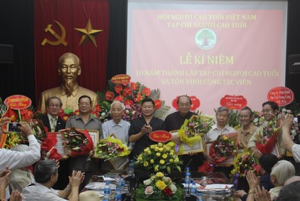 Tạp chí Người cao tuổi: Tổ chức kỷ niệm 10 năm thành lập (19/8/2008 - 19/8/2018) và tôn vinh cộng tác viên
