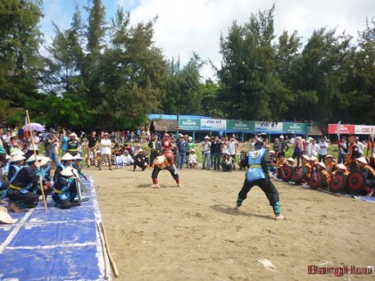 Biểu diễn cờ tướng - cờ người tại Lễ Nghinh Ông 2014 