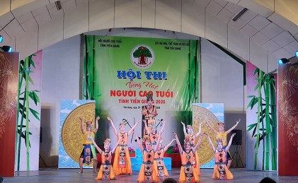 Tỉnh Tiền Giang: Tổ chức Hội thi tiếng hát NCT năm 2020