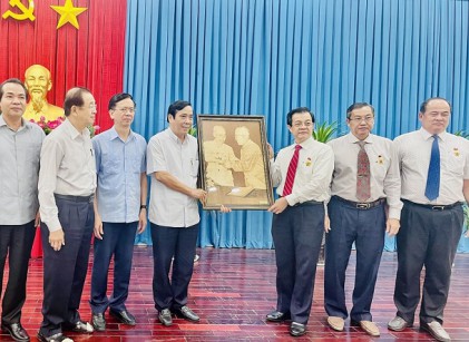 Lãnh đạo Hội NCT Việt Nam làm việc với Tỉnh ủy, UBND tỉnh An Giang:<P> Sáng tạo, linh hoạt đề xuất, vận dụng cách làm phù hợp với tình hình địa phương