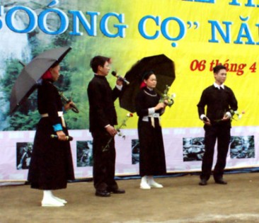 Nghe hát Shoóng cọ ở Đồng Danh
