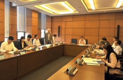 Ngày làm việc thứ ba, kỳ họp thứ 10, Quốc hội khóa XIII <P> Tập trung nguồn lực xây dựng nông thôn mới, giảm nghèo bền vững
