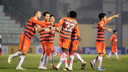 V.NB 4-0 Kelantan: V.NB giành vé vào vòng knock-out