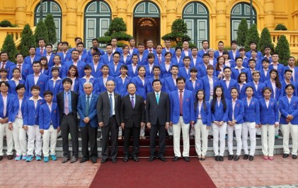 Chủ tịch nước Trương Tấn Sang gặp mặt các VĐV Đoàn TTVN tham dự SEA Games 28
