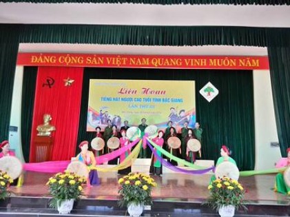 Khai mạc Liên hoan Tiếng hát NCT tỉnh Bắc Giang lần thứ III năm 2014