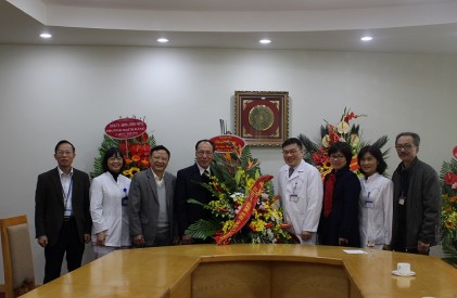 Lãnh đạo Trung ương Hội NCT Việt Nam thăm và chúc mừng nhân Ngày Thầy thuốc Việt Nam 27/2 