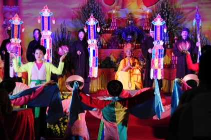 Hàng trăm doanh nhân ưu tú hành hương về non thiêng Yên Tử 