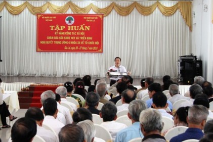 Trung ương Hội NCT Việt Nam: Tập huấn kỹ năng công tác xã hội, chăm sóc sức khỏe NCT và triển khai Nghị quyết Trung ương 6 khóa XII về tổ chức Hội cho cán bộ Hội NCT các tỉnh Tây Nguyên