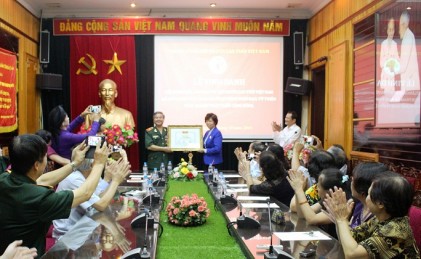 Vinh danh lãnh đạo Trung ương Hội NCT Việt Nam có thành tích tham gia hoạt động nhân đạo, từ thiện vì sự phát triển cộng đồng