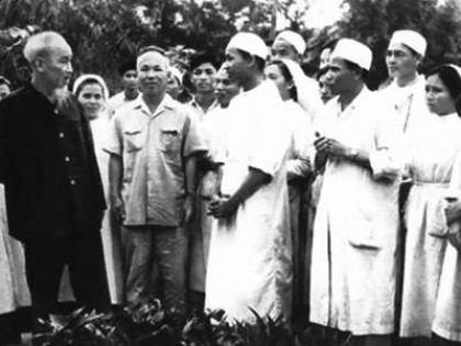 Thư Bác Hồ gửi Hội nghị cán bộ y tế (27/2/1955)* 