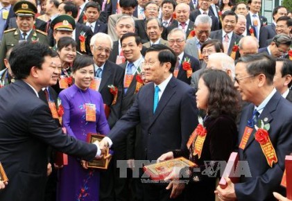 Chủ tịch nước Trương Tấn Sang gặp mặt thầy thuốc tiêu biểu toàn quốc 