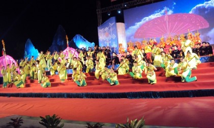 Lễ hội Mùa xuân tôn vinh văn hoá dân tộc 2014