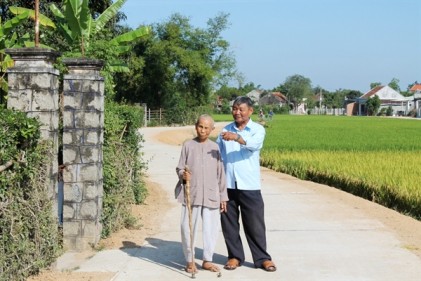 Người cán bộ 'Tuổi cao - gương sáng'