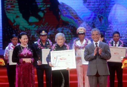 Chương trình Vinh quang Việt Nam lần thứ XII: Tôn vinh 15 tập thể, cá nhân tiêu biểu 