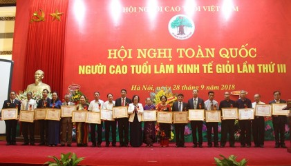 Hội nghị biểu dương NCT làm kinh tế giỏi tiêu biểu toàn quốc lần thứ III: Đa sắc màu những tấm gương NCT tài năng, kinh nghiệm
