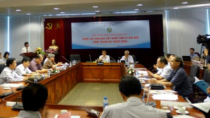 Sáng tác văn học Việt Nam thời kỳ đổi mới: Thực trạng và triển vọng 