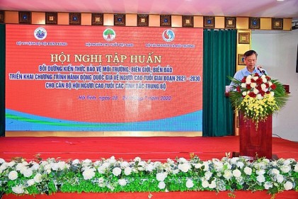 Tập huấn bảo vệ môi trường, biên giới, biển đảo cho cán bộ NCT các tỉnh Bắc Trung Bộ