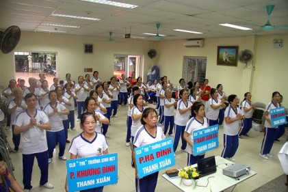 CLB Thức vũ kinh Trường Sinh NCT Thiết thực chăm sóc sức khỏe hội viên
