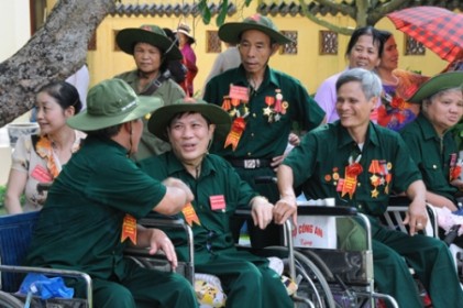 Bộ trưởng Phạm Thị Hải Chuyền trả lời về chính sách người có công