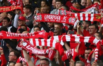 Đè bẹp Tottenham, Liverpool lên đỉnh bảng