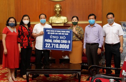 Cơ quan Trung ương Hội NCT Việt Nam ủng hộ phòng chống dịch bệnh Covid-19: Chung tay cùng Đảng, Nhà nước quyết tâm chiến thắng dịch bệnh