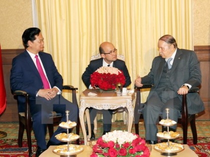 Thủ tướng Chính phủ Nguyễn Tấn Dũng hội kiến Tổng thống Algeria 