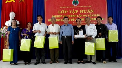 Khởi động CLB Liên thế hệ tự giúp nhau ở Phú Thọ: Khó nhưng không khó