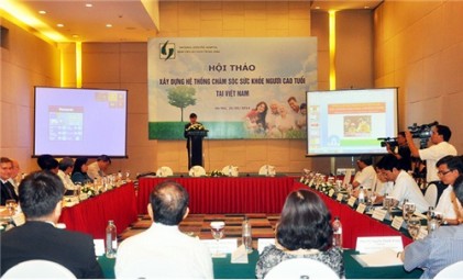 Xây dựng hệ thống chăm sóc sức khỏe người cao tuổi tại Việt Nam