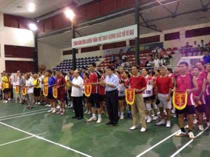 Tỉnh Hòa Bình: Tổ chức Giải bóng chuyền hơi trung, cao tuổi lần thứ nhất, năm 2017 