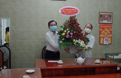 Tỉnh Bạc Liêu: Thăm và tặng quà NCT có hoàn cảnh khó khăn nhân ngày Quốc tế NCT (1/10)