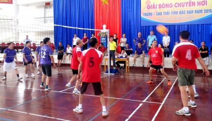 Người cao tuổi tỉnh Bắc Kạn: <P>  Vượt khó đẩy mạnh các phong trào thi đua